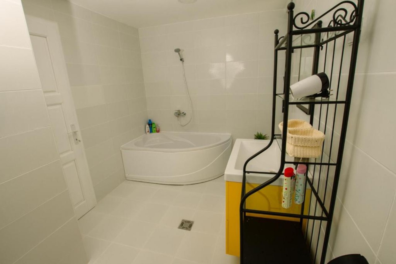 Image of Villa - 4 Bedrooms - 3 Bathrooms for Sale in Bar-Bar-Montenegro, Image 11